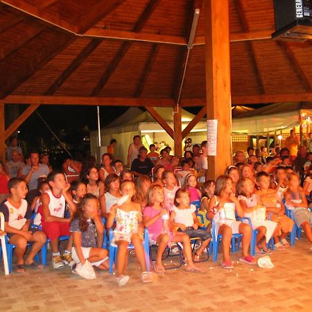 Camping La Pineta Porto Recanati Buitenkant foto