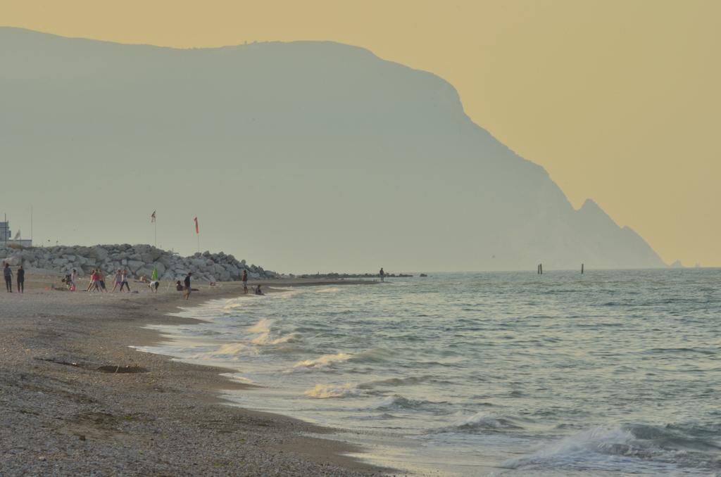 Camping La Pineta Porto Recanati Buitenkant foto